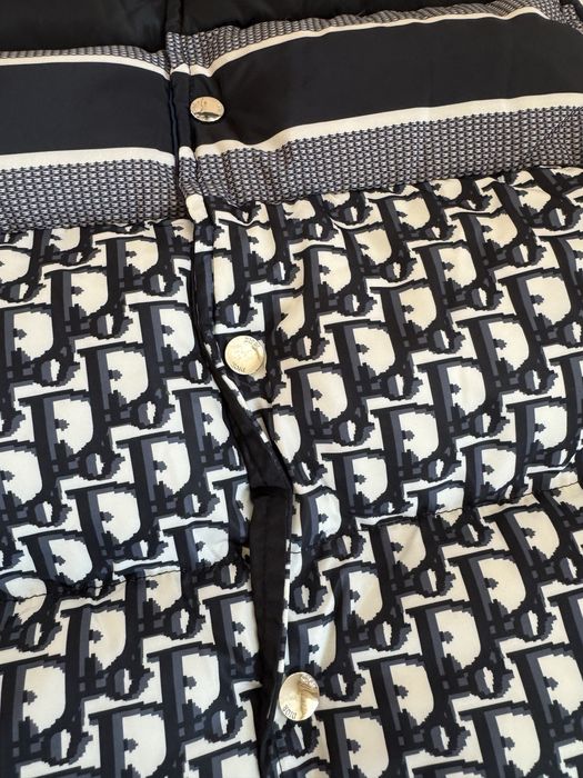 Дамски двулицев елек нов