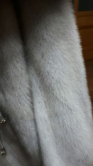 Продаю норковую шубу