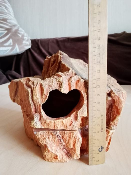 Продам домик для змеи, ящерицы или паука!