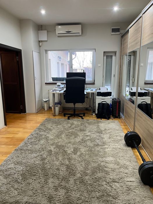 Proprietar vand casă în Fratelia