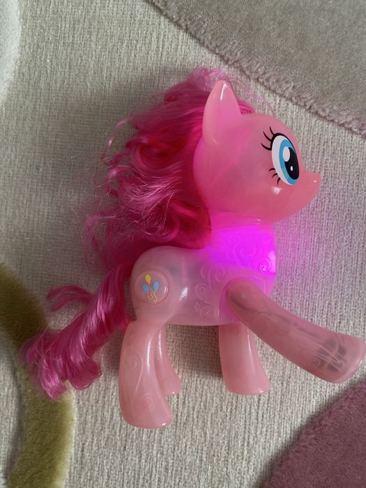 Фигурка Пинки Пай светящяяся, игрушка