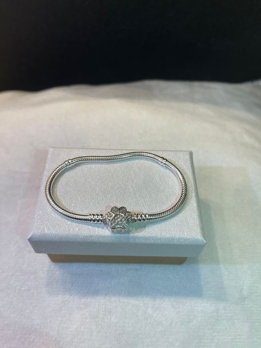 Bratara Pandora cu labuta animalut