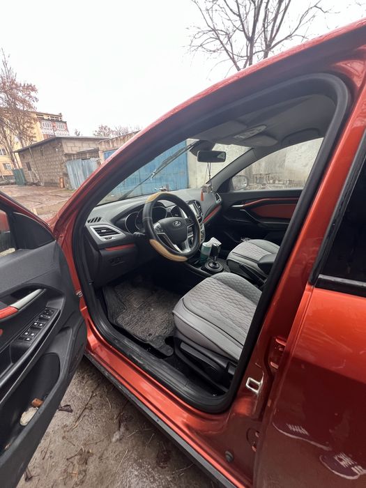 Lada vesta sotiladi srochna