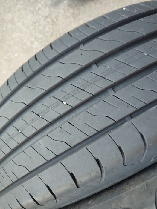 215/60/17" 4бр Good year efficient grip suv,dot4621,7mm