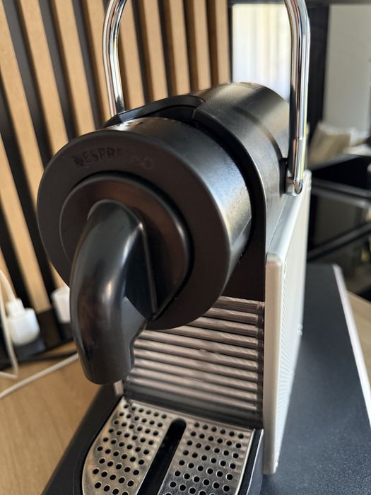 Vand espressor cu capsule Nespresso DeLonghi Pixie