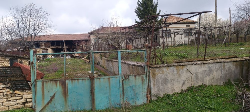 Селски имот къща!