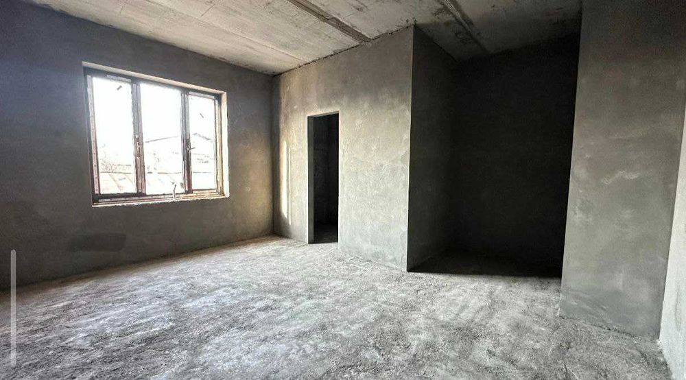 Продам новый дом на участке (5,6 сотых) в центре Луначарского