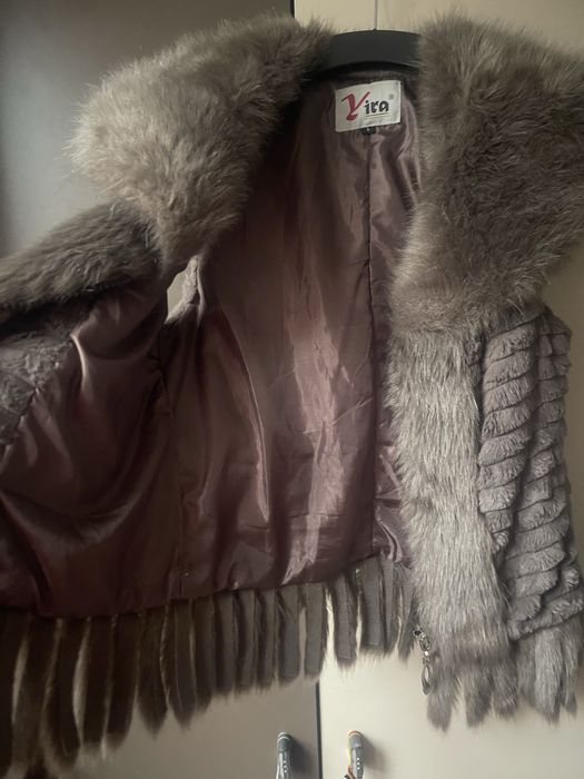 Vesta din blana cu fermoar marime M-L