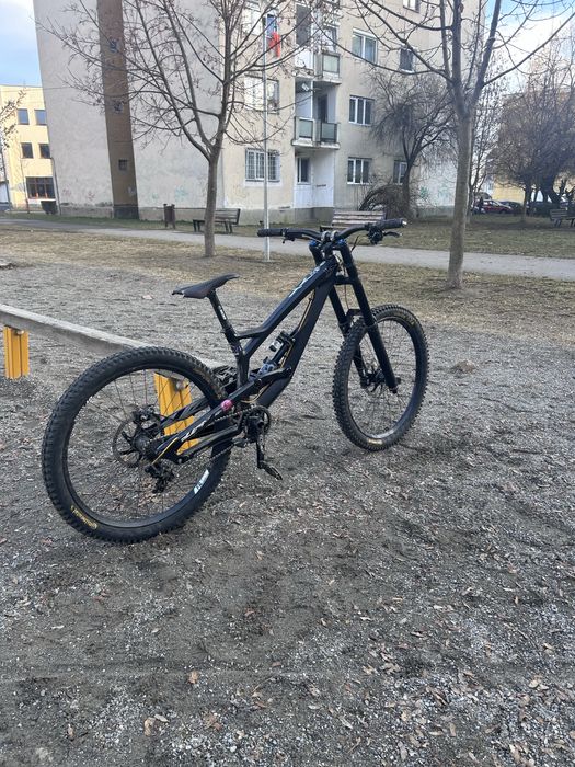 YT Tues CF Pro 2018 Carbon downhill