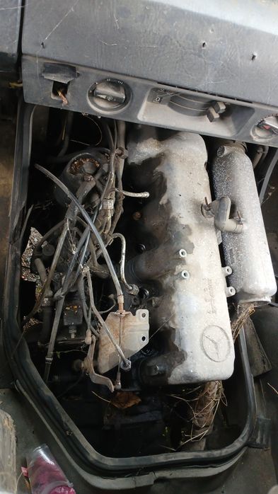 Mercedes  MB100D