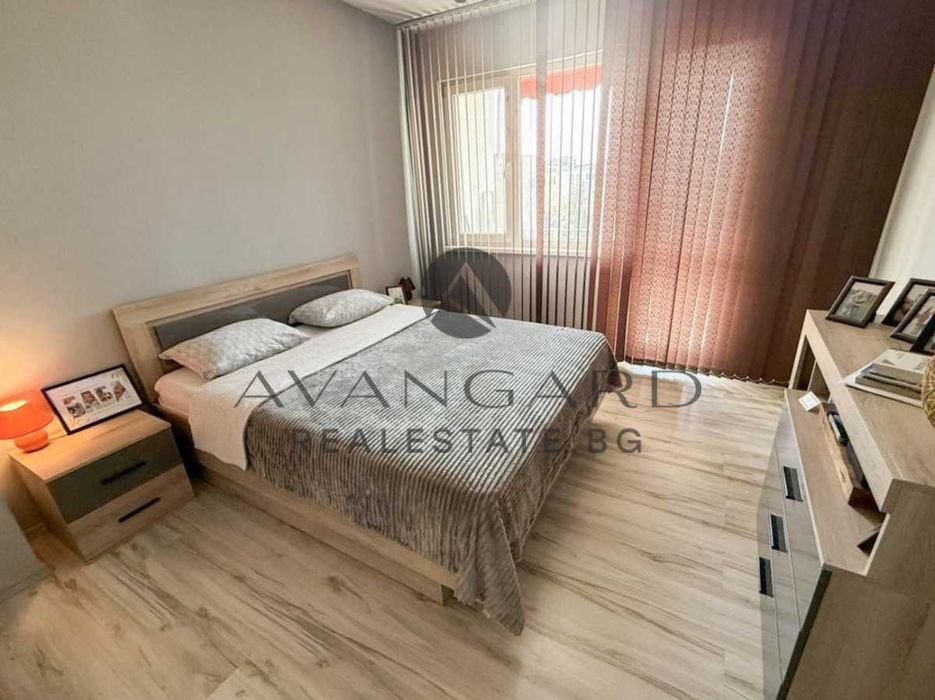 оф.25610 Тристаен обзаведен с четири отделни стаи/ Кючук Париж