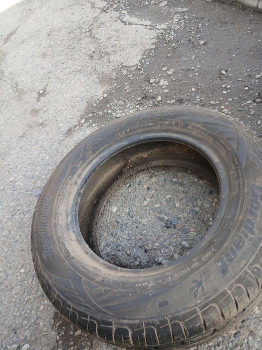 Продам резины (покрышки)