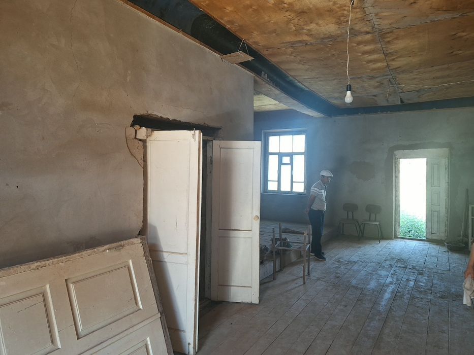 Ховли уй сотилади