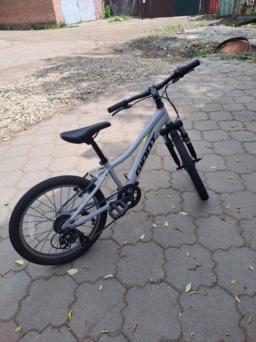 Продам велосипед GIANT