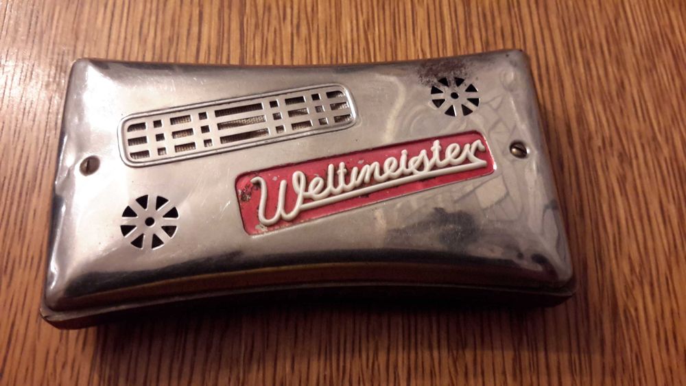 Стара хармоника има забележи