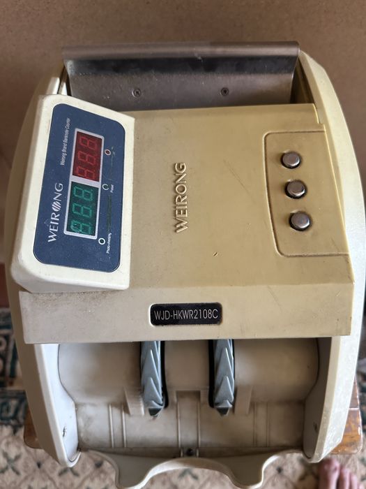 Машинка для счета купюр