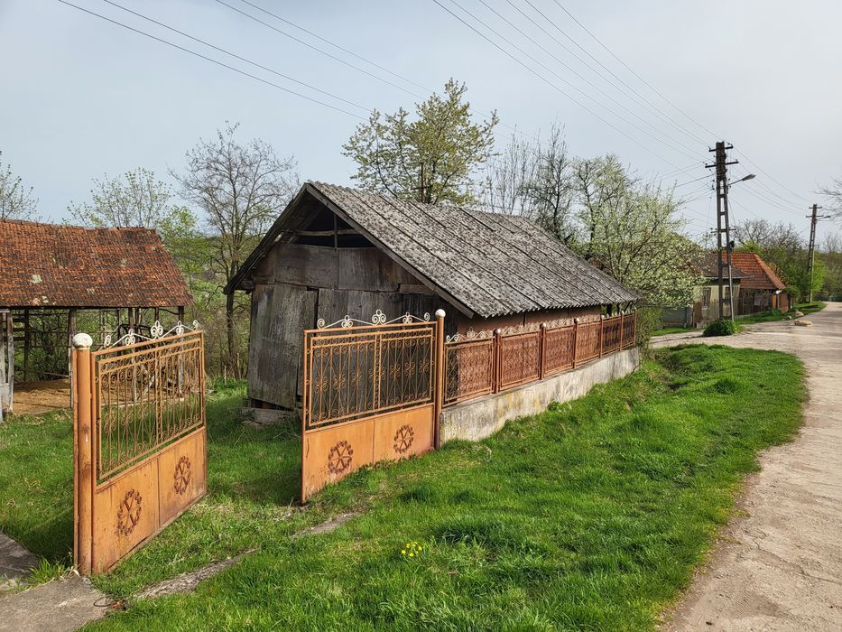 Casa  la 18 km de Deva