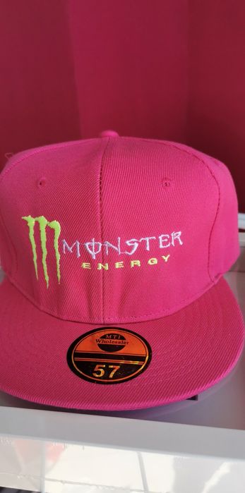 Шапки Monster, New York, Billabong и др