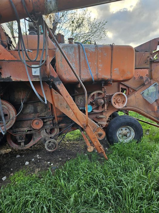 Два комбаина Нива СК5