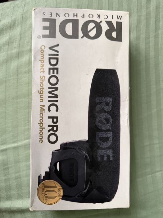 Microfon Rode Videomic Pro cu hotshoe pentru camere foto/video la cutie