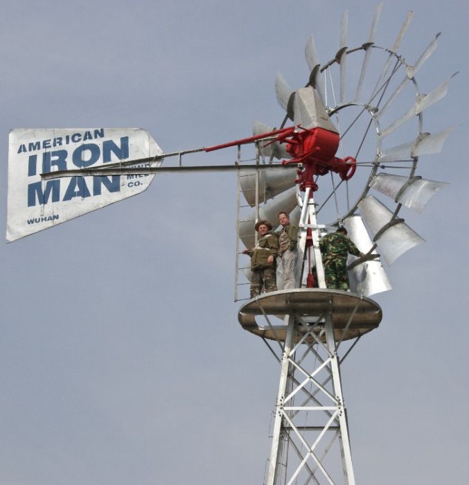 Ветрогенераторы и солнечные панели