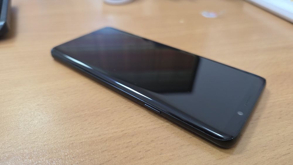 Samsung galaxy S9 + 64 гб , продам