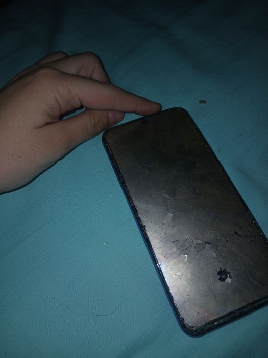 Xiaomi mi 9 разбитый