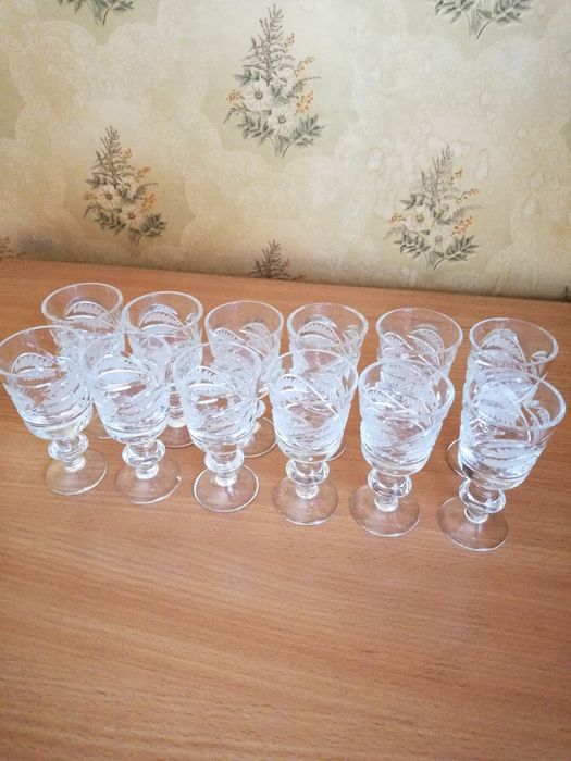 Продам коллекцию посуды из хрусталя