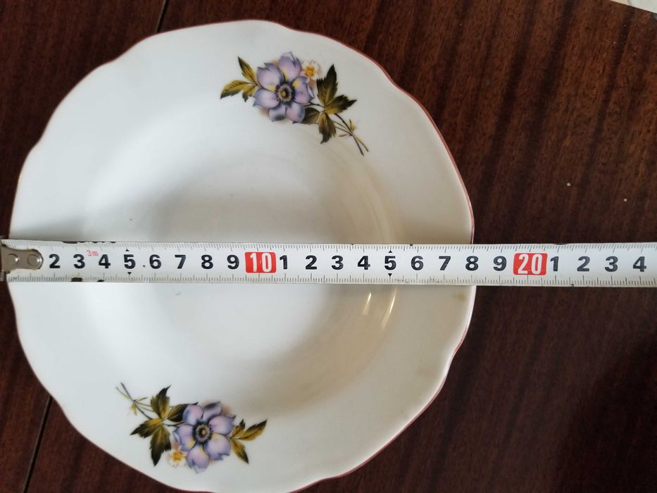 17 броя български чинии порцеланови, "IZIDA"