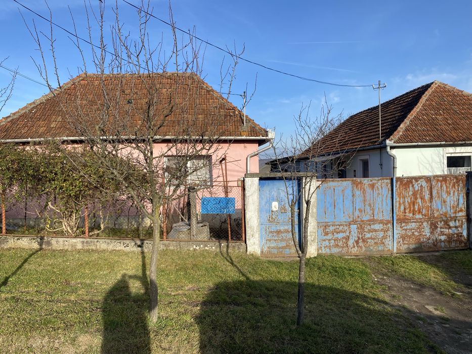 Casa + anexa de vanzare