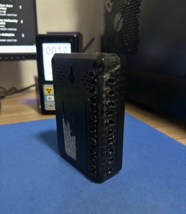Detector de radiatii ionizante cu tub Geiger in stare foarte buna