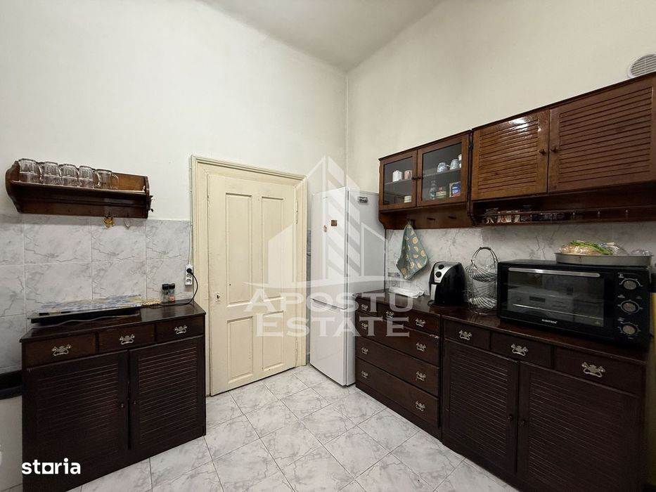 Apartament o camera de 71mp de vanzare zona Badea Cartan Timisoara