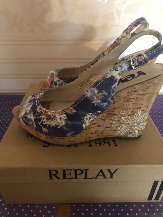 Guess дамски боти и обувки