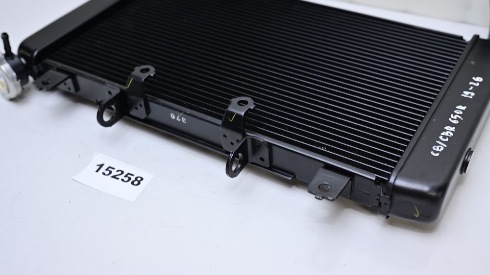 Radiator Apa OEM Honda CB 650 R / CBR 650 R 2019 - 2026