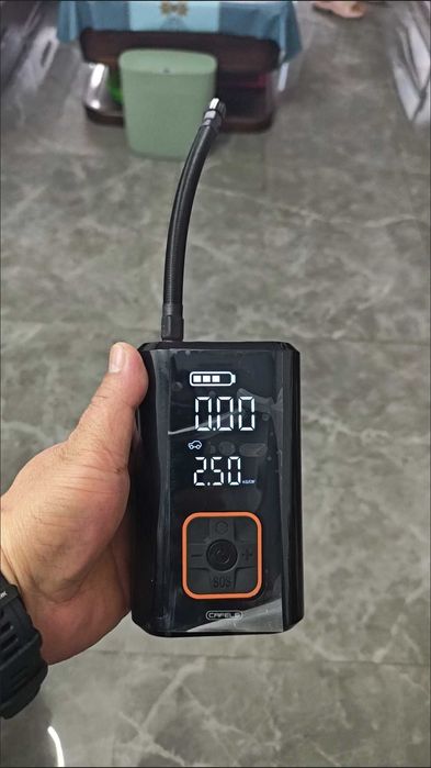 "CAFELE" VC-069 насос гибридная работа с аккумуляторам и через кабель.