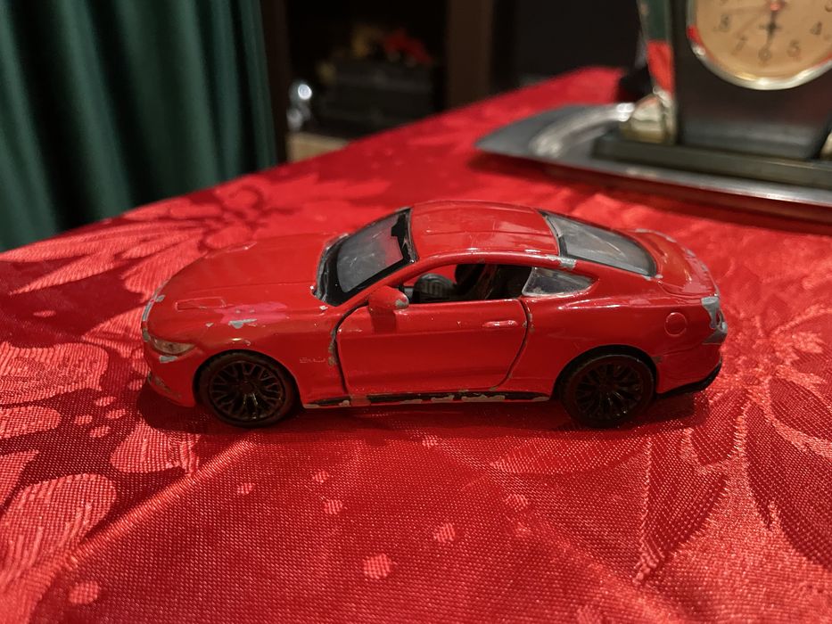 Mașinuță metalică MAISTO Ford Mustang GT