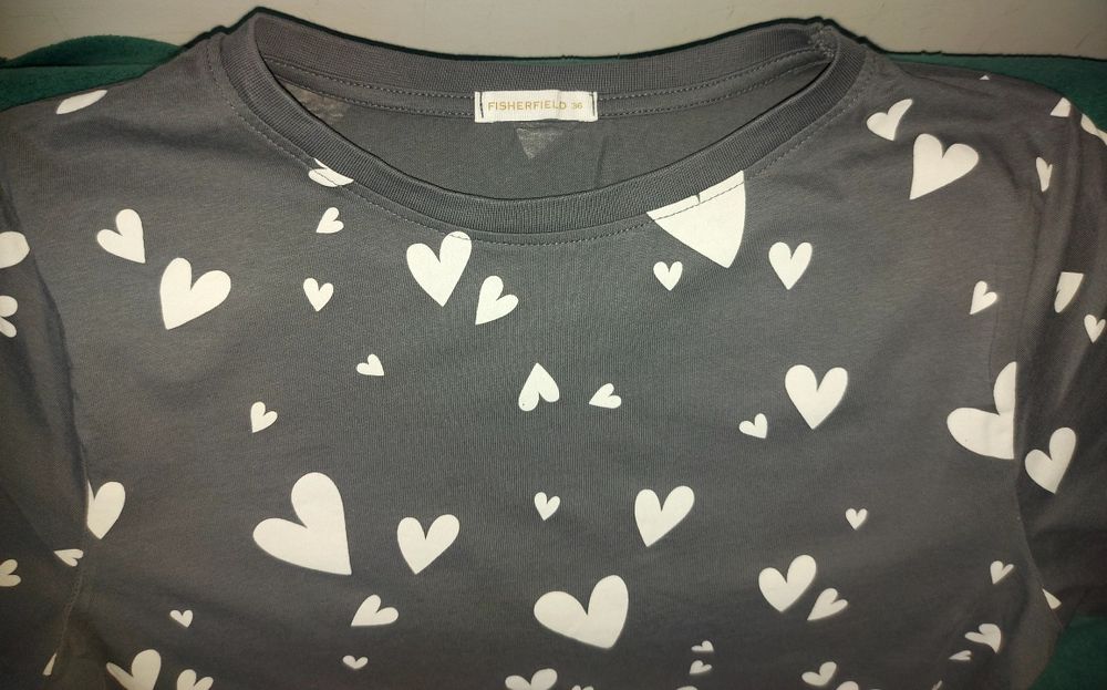 Tricou dama cu inimioare