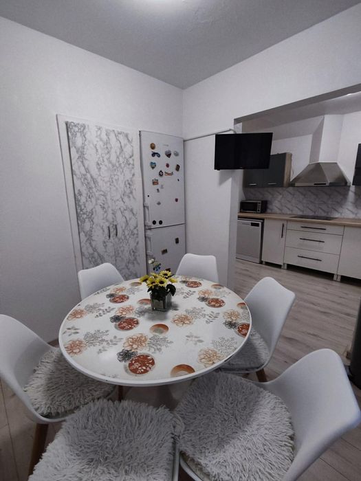Apartament cu 4 camere