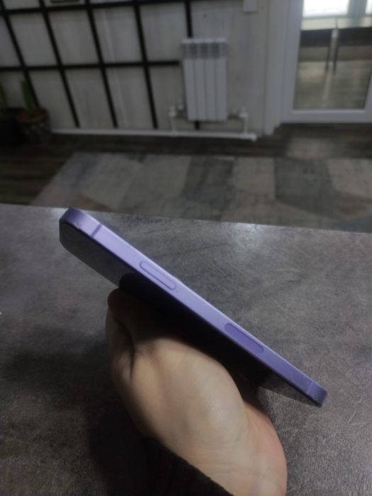 Продам Iphone 12 64гб память