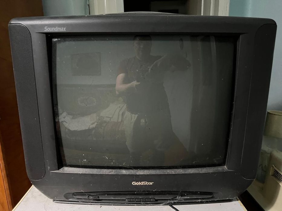 Телевизор на запчасти