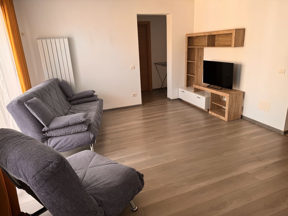Proprietar, inchiriez apt cu 2 camere in tractorul, coresi, top city