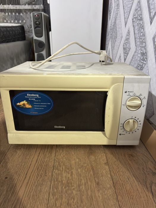 Микроволновка в хорошем состоянии