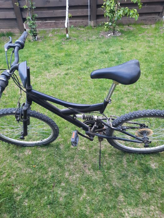 Bicicleta de talie medie ptr copii între 10 și 16 ani sau ptr persoane de talie mai mica !