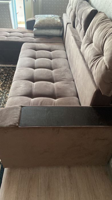 Продается диван.