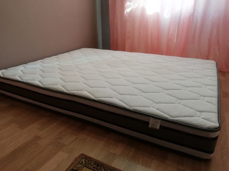 Матрац двуспальный