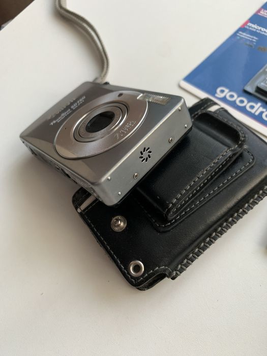 Camera Foto Digitala CANON PowerShot SD750 Digital Elph Silver 7.1MP 16GB Digital Point and Shoot camera