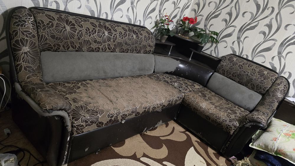 Диван угловой с креслами