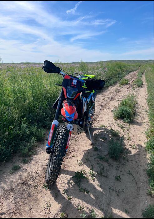 Мотоцикл Zuumav NB300