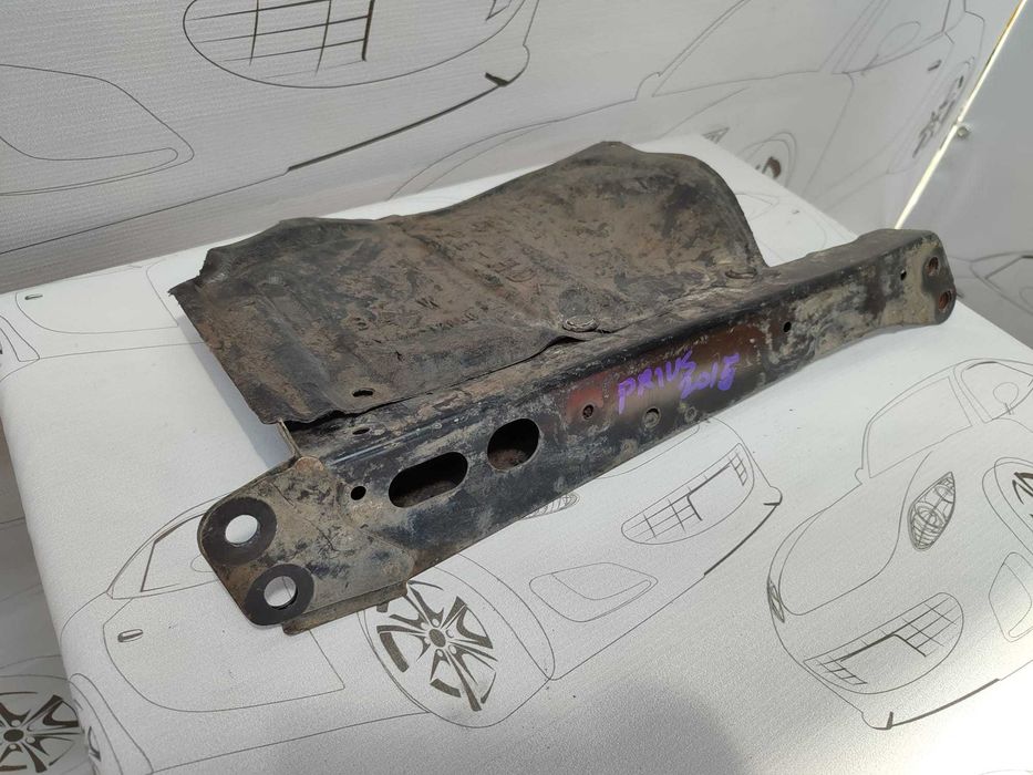Scut Protectie Motor Stanga cu Suport Metalic Toyota Prius (XW30) Hatchback 2009–2015 / Cod OEM 51444-12050 (5D2)