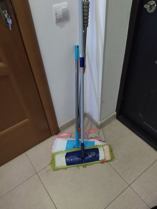 Швабры для пола  и окон